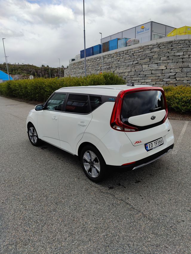 2021 KIA SOUL - 31