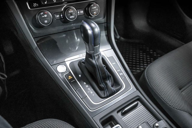 2018 VOLKSWAGEN GOLF - 26
