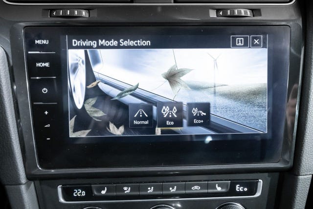 2018 VOLKSWAGEN GOLF - 21