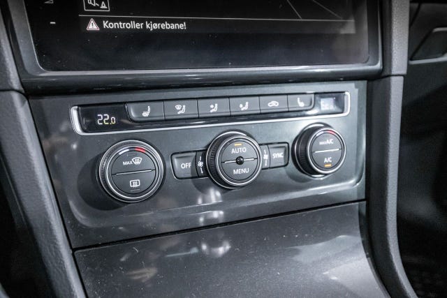 2018 VOLKSWAGEN GOLF - 24