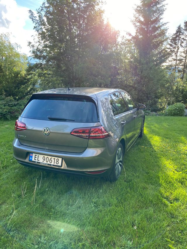 WVWZZZAUZGW911481 2016 VOLKSWAGEN GOLF-2