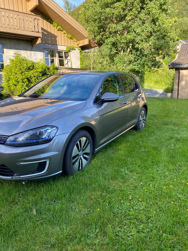 WVWZZZAUZGW911481 2016 VOLKSWAGEN GOLF-1