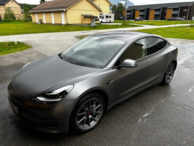 5YJ3E7EB5KF232082 2019 TESLA MODEL 3-0