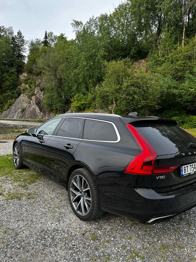 2018 VOLVO V90 - 17