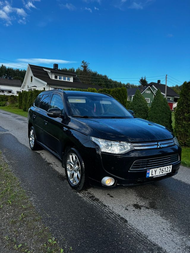 2014 MITSUBISHI OUTLANDER - 1