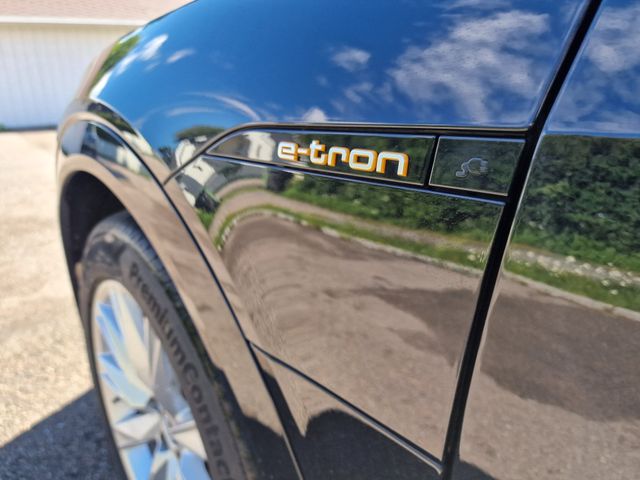 2019 AUDI E-TRON - 74