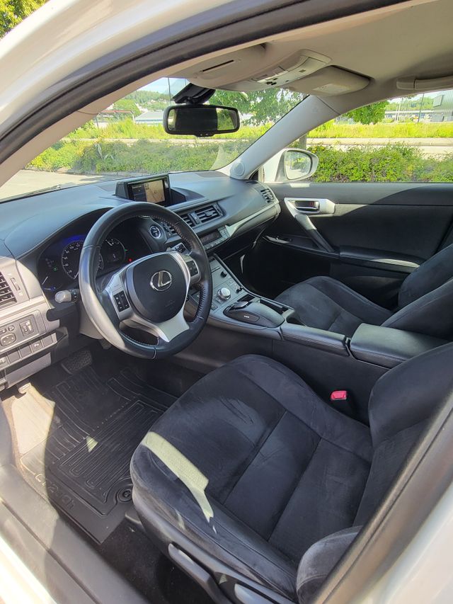 2013 LEXUS CT200H - 9