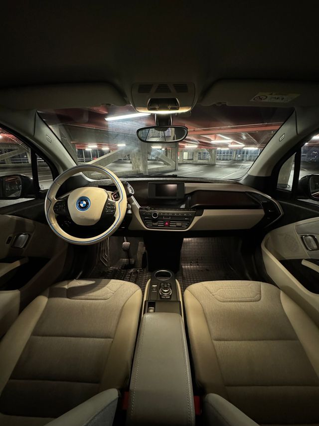 2016 BMW I3 - 12