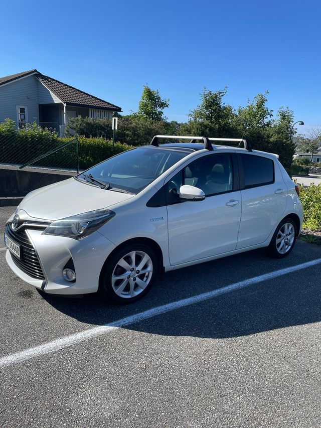 VNKKD3D370A125517 2014 TOYOTA YARIS-1