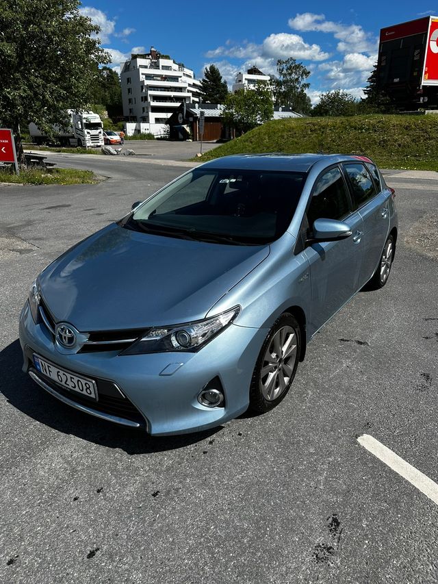 2013 TOYOTA AURIS - 1