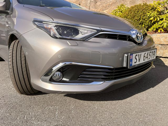 SB1MS3JE90E181761 2015 TOYOTA AURIS-2