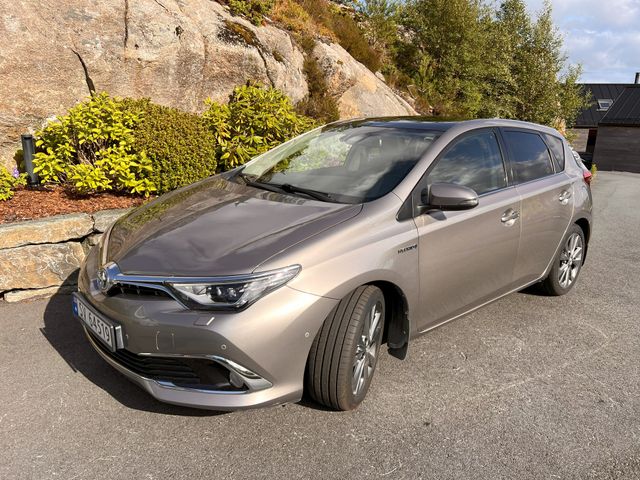 2015 TOYOTA AURIS - 8