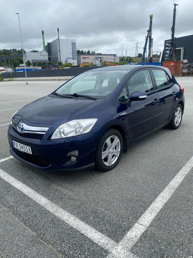 2011 TOYOTA AURIS - 8