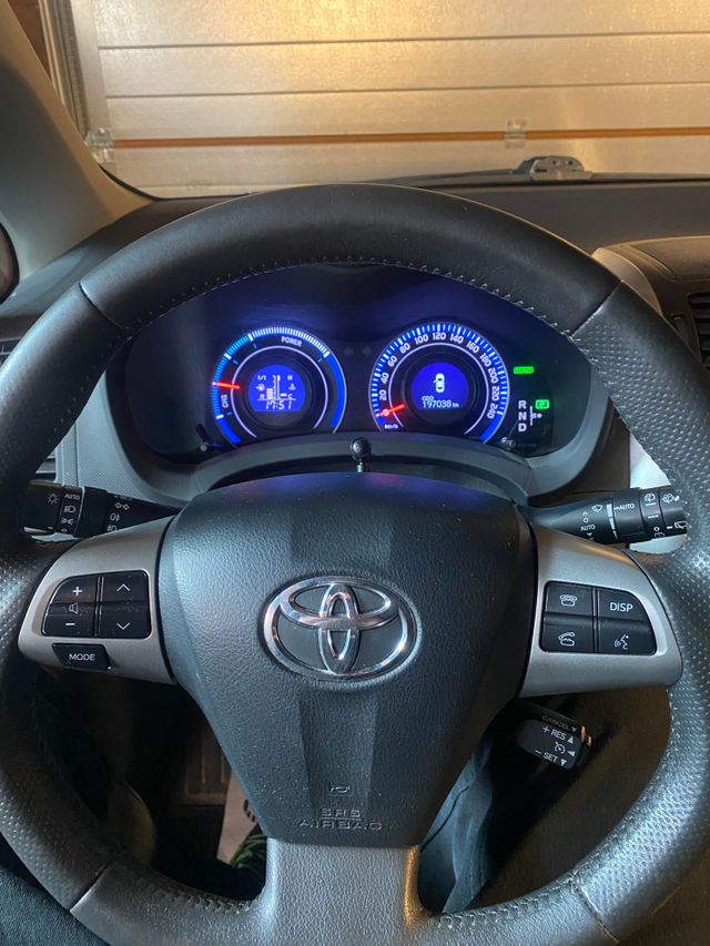 2011 TOYOTA AURIS - 13