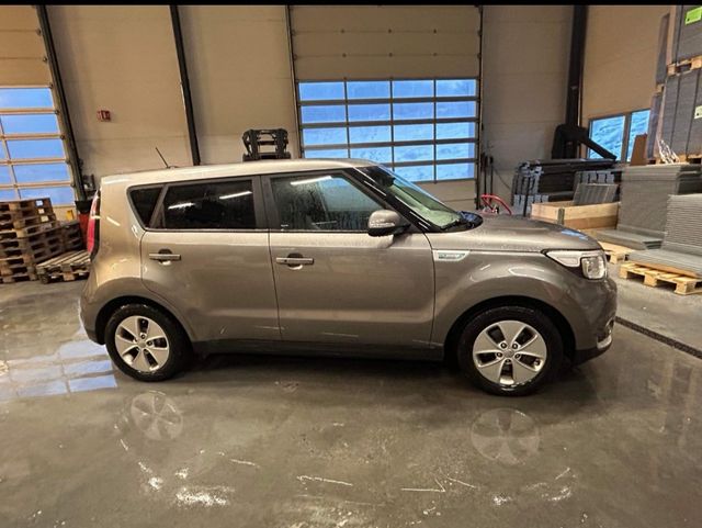 2016 KIA SOUL - 12