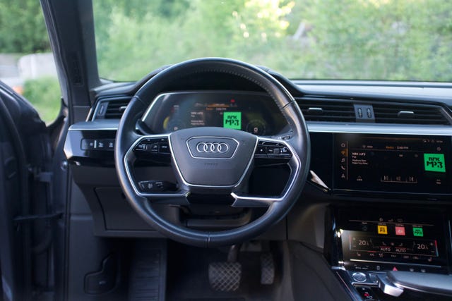 2020 AUDI E-TRON - 8