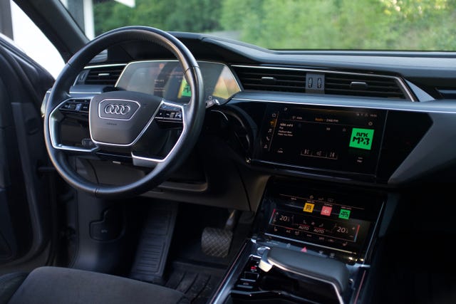 WAUZZZGE1LB034134 2020 AUDI E-TRON-5