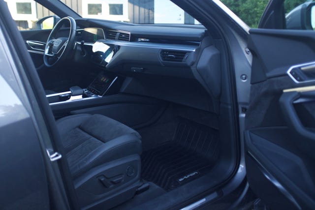 2020 AUDI E-TRON - 14