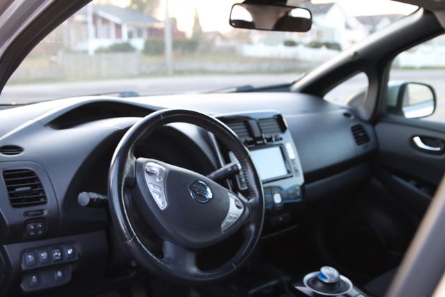 2016 NISSAN LEAF - 10