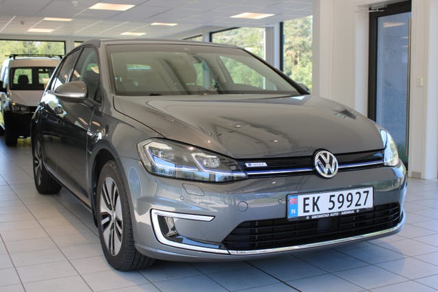 WVWZZZAUZJW911151 2018 VOLKSWAGEN GOLF-0