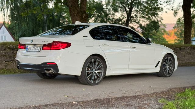 2017 BMW 5-SERIE - 18