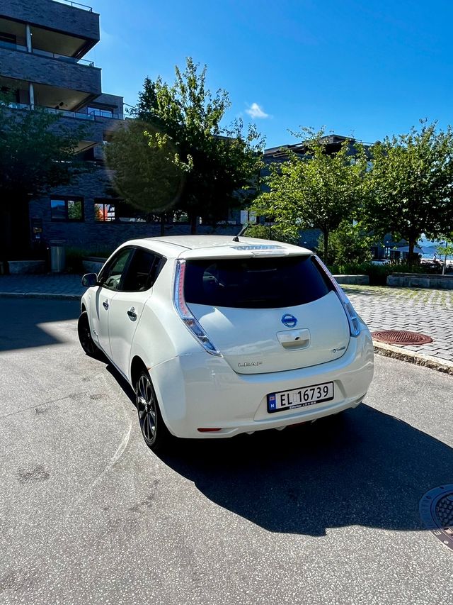 2012 NISSAN LEAF - 4