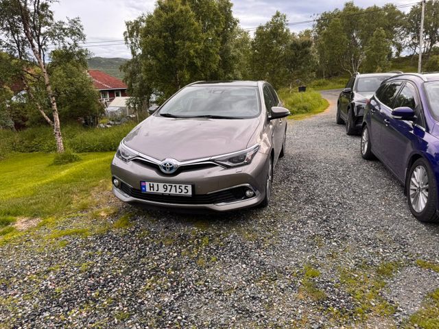 2015 TOYOTA AURIS - 1