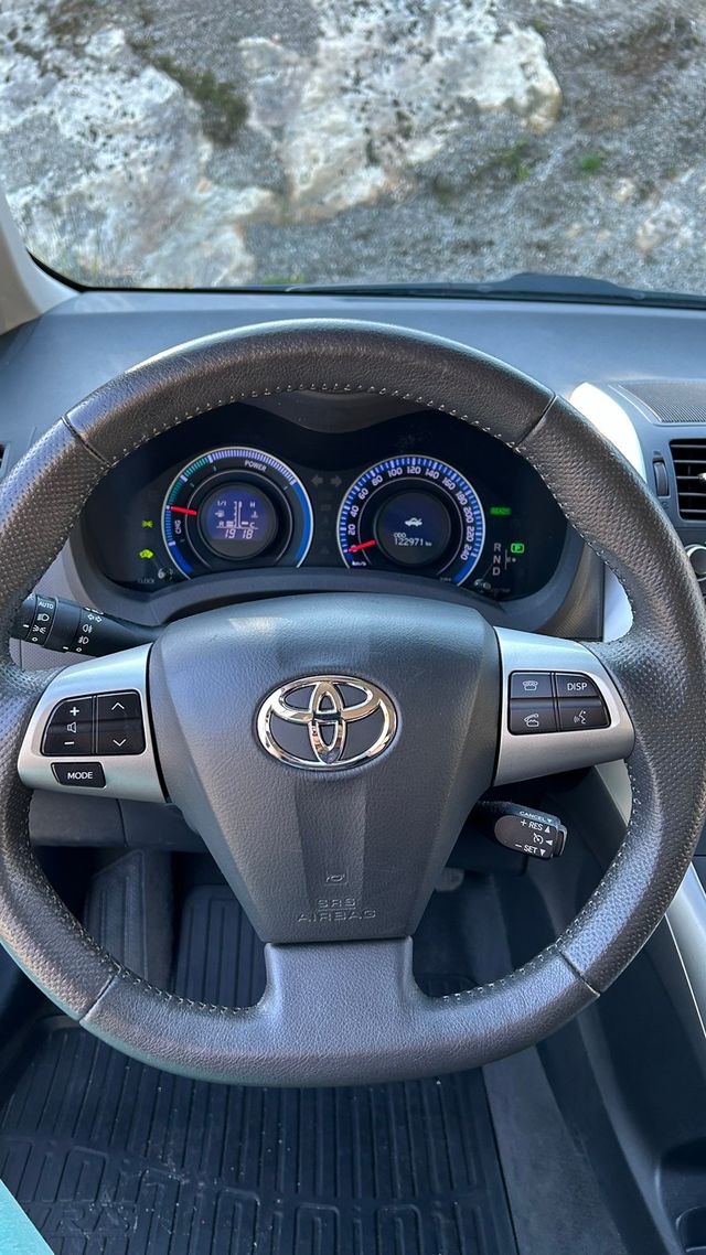 2011 TOYOTA AURIS - 34