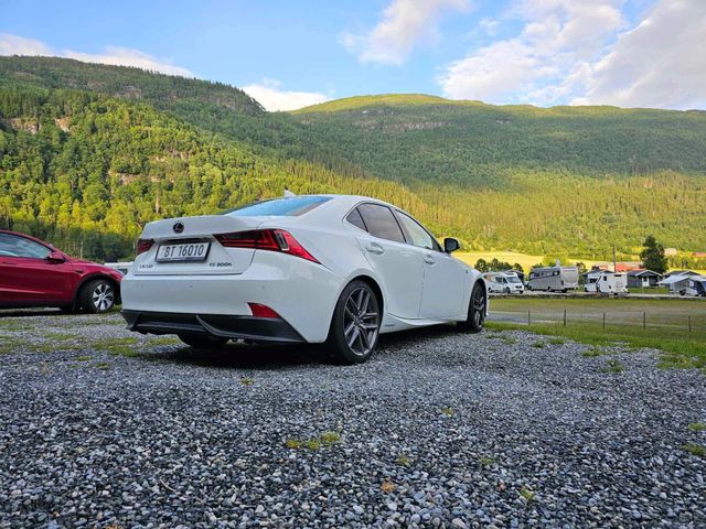 2014 LEXUS IS - 8