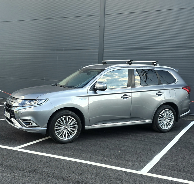 2019 MITSUBISHI OUTLANDER - 8