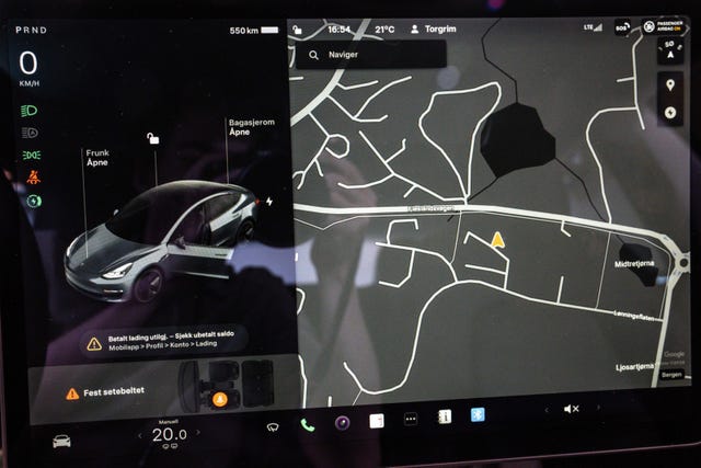 2021 TESLA MODEL 3 - 21