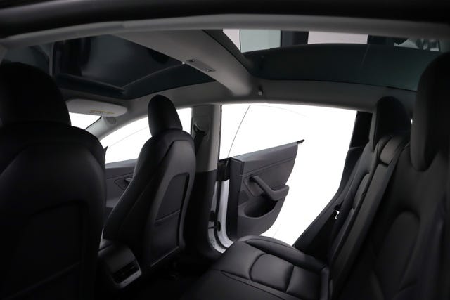 2021 TESLA MODEL 3 - 21