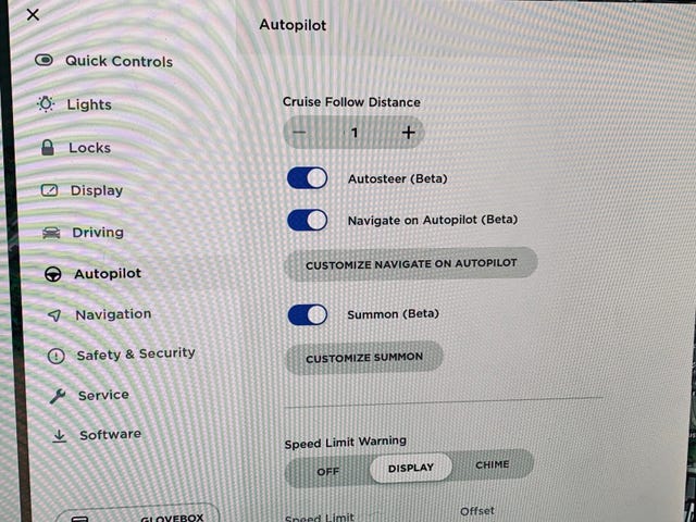 5YJ3E7EB1KF217451 2019 TESLA MODEL 3-5