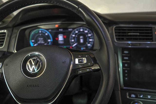 2018 VOLKSWAGEN GOLF - 15