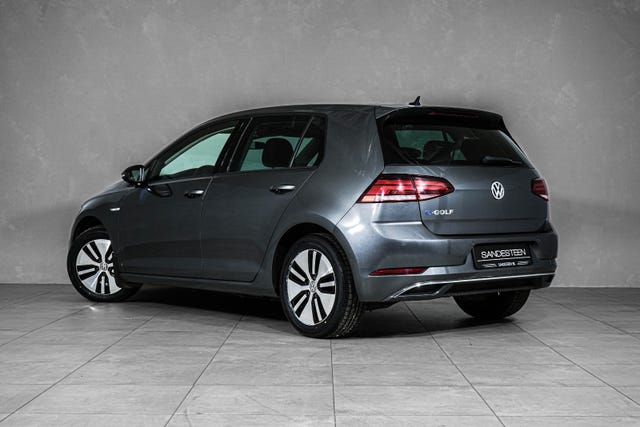 WVWZZZAUZJ8908598 2018 VOLKSWAGEN GOLF-4