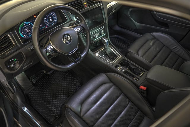2018 VOLKSWAGEN GOLF - 11
