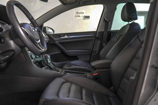 2018 VOLKSWAGEN GOLF - 10