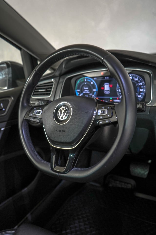 2018 VOLKSWAGEN GOLF - 14