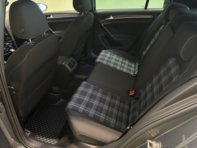 2018 VOLKSWAGEN GOLF - 16