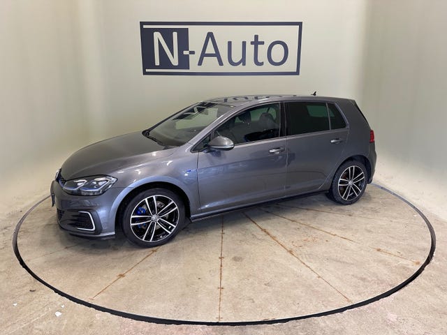 2018 VOLKSWAGEN GOLF - 10