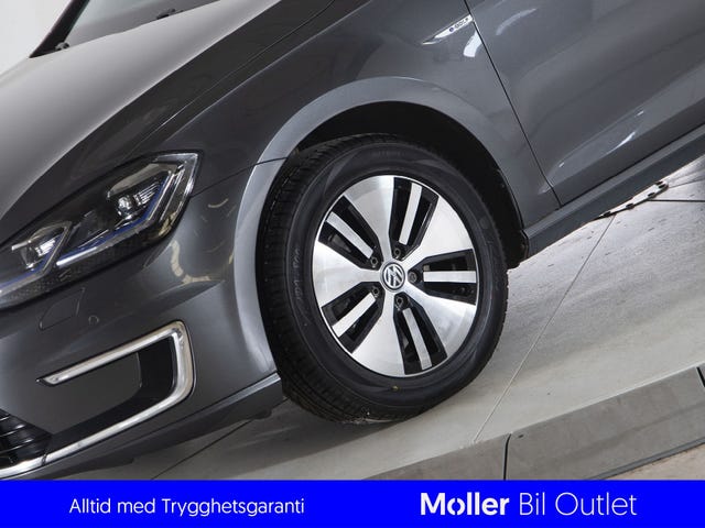 WVWZZZAUZJ8906582 2018 VOLKSWAGEN GOLF-4