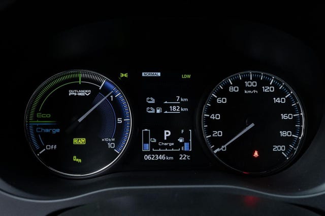 2020 MITSUBISHI OUTLANDER - 18