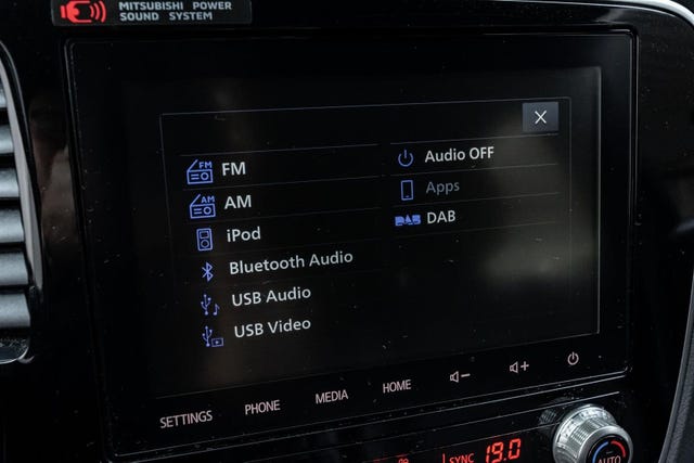 2020 MITSUBISHI OUTLANDER - 19