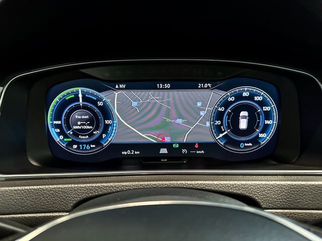 2019 VOLKSWAGEN GOLF - 27