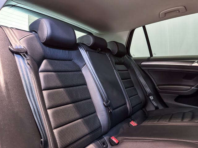 2019 VOLKSWAGEN GOLF - 15