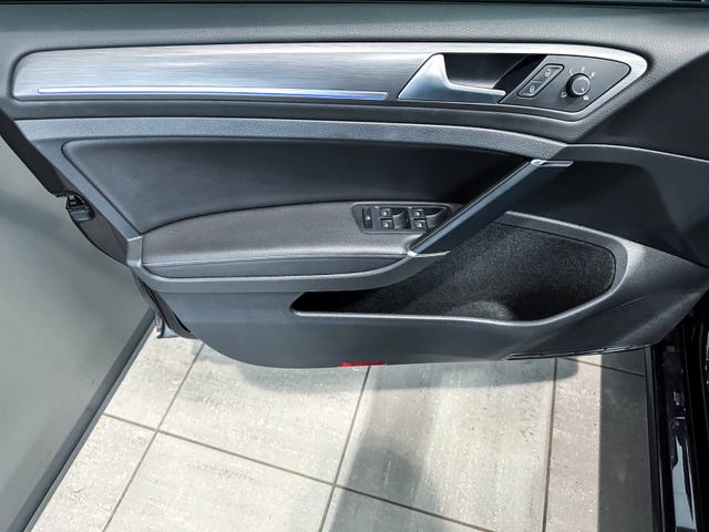 2019 VOLKSWAGEN GOLF - 22