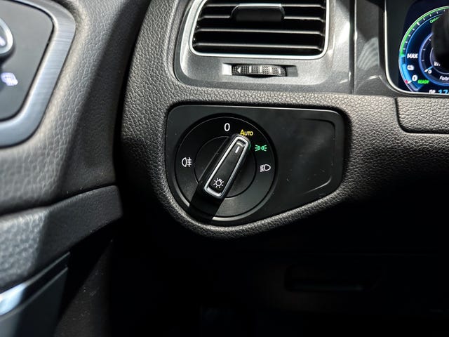 2019 VOLKSWAGEN GOLF - 26