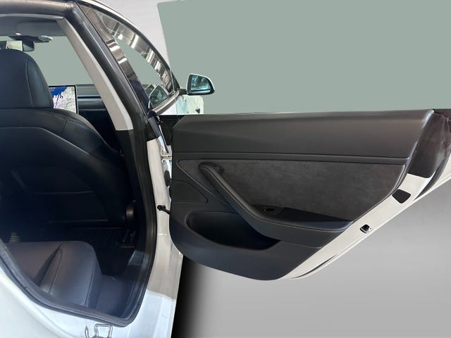 2021 TESLA MODEL 3 - 21
