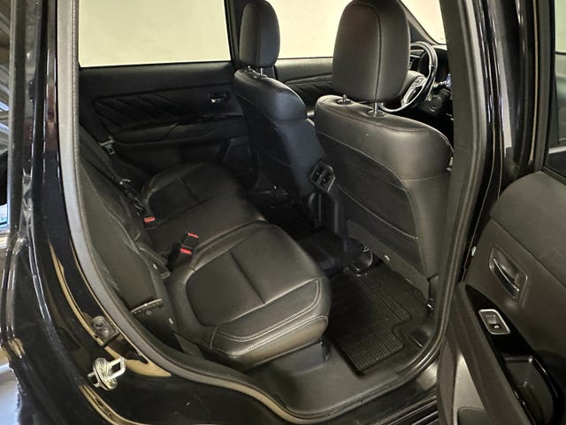 2020 MITSUBISHI OUTLANDER - 9