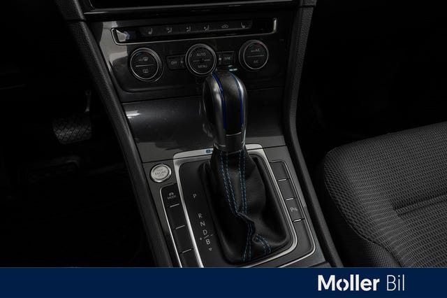 2019 VOLKSWAGEN GOLF - 11
